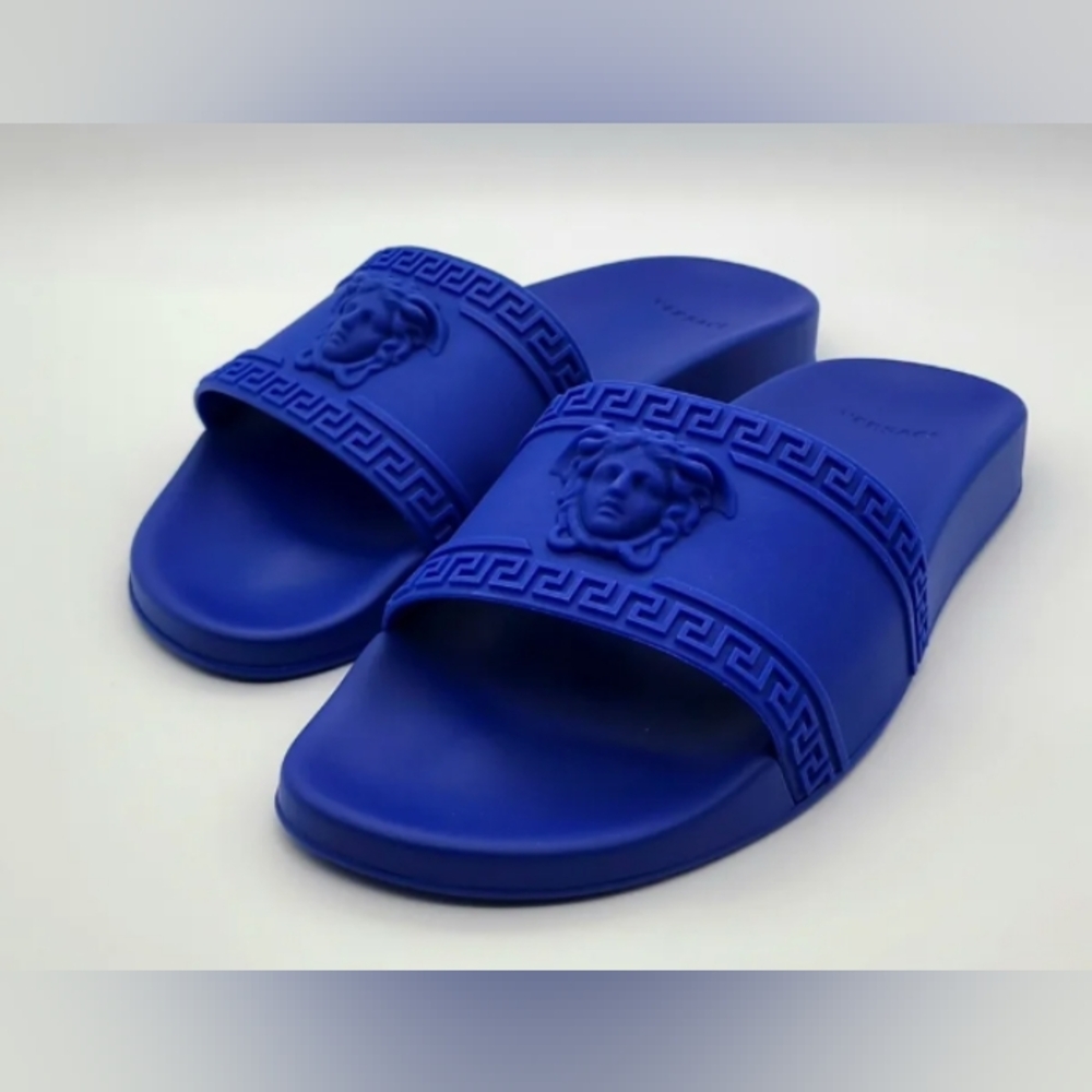 New Vercase mens by the pool slides Sizes 42 or 43